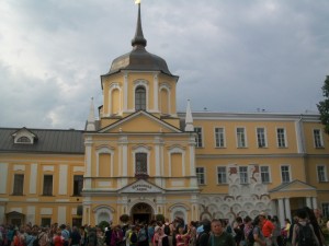 102_9619